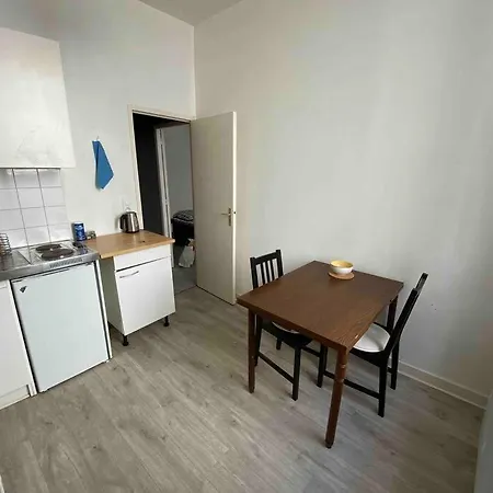 Lumineux Et Central Apartment